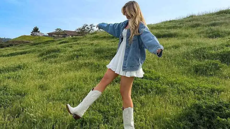 Coastal cowgirl boots - Tiktok Trend