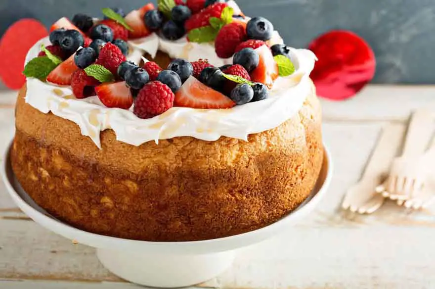 Angel Food Cake with Whipped Cream